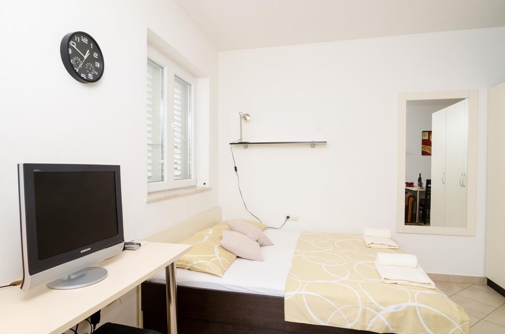 Apartment Summer